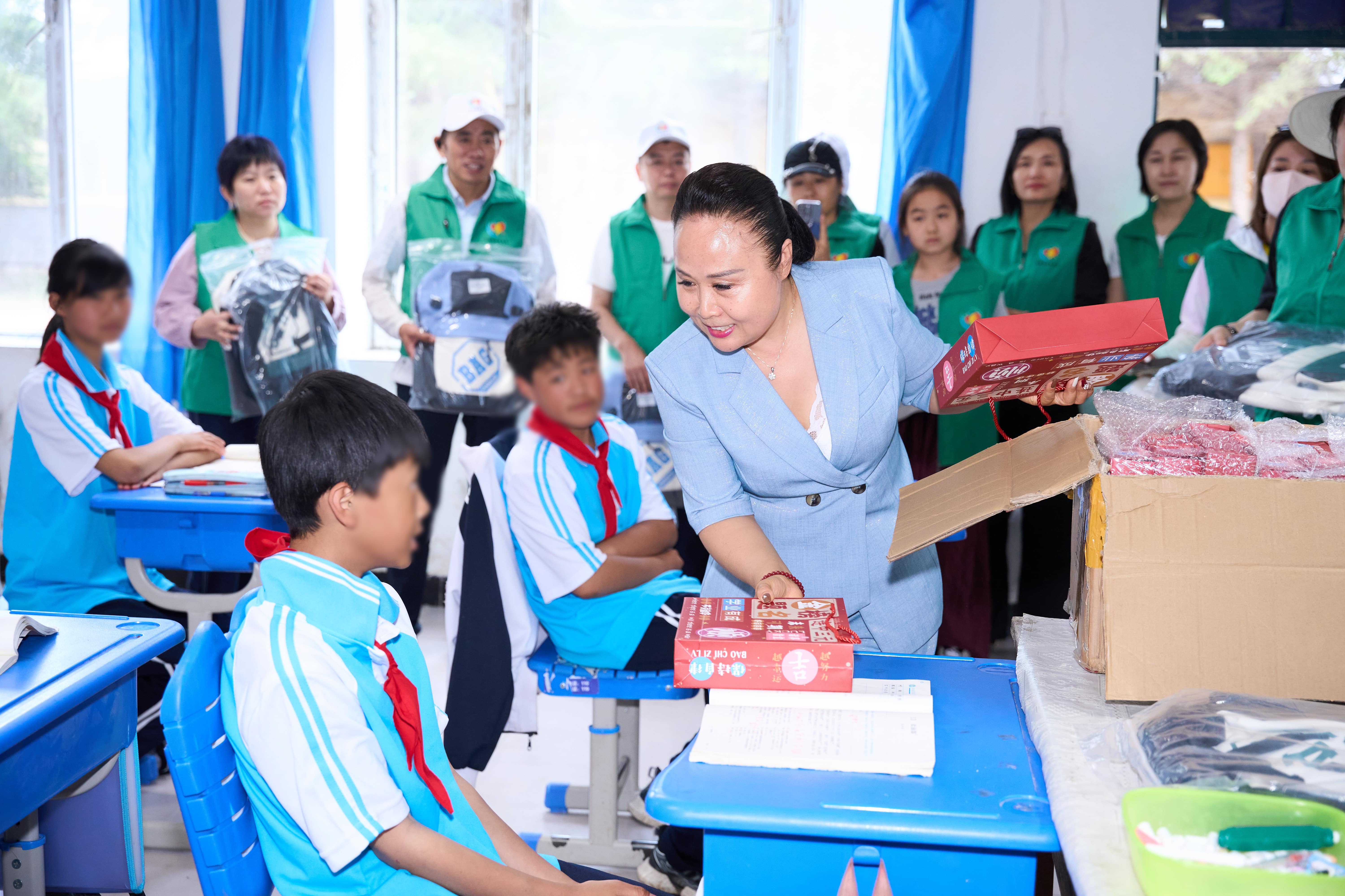 第254所 黑龙江巴彦县黑山镇民乐村开云线上登录侯玉霞学校 第254所 黑龙江巴彦县黑山镇民乐村开云线上登录侯玉霞学校