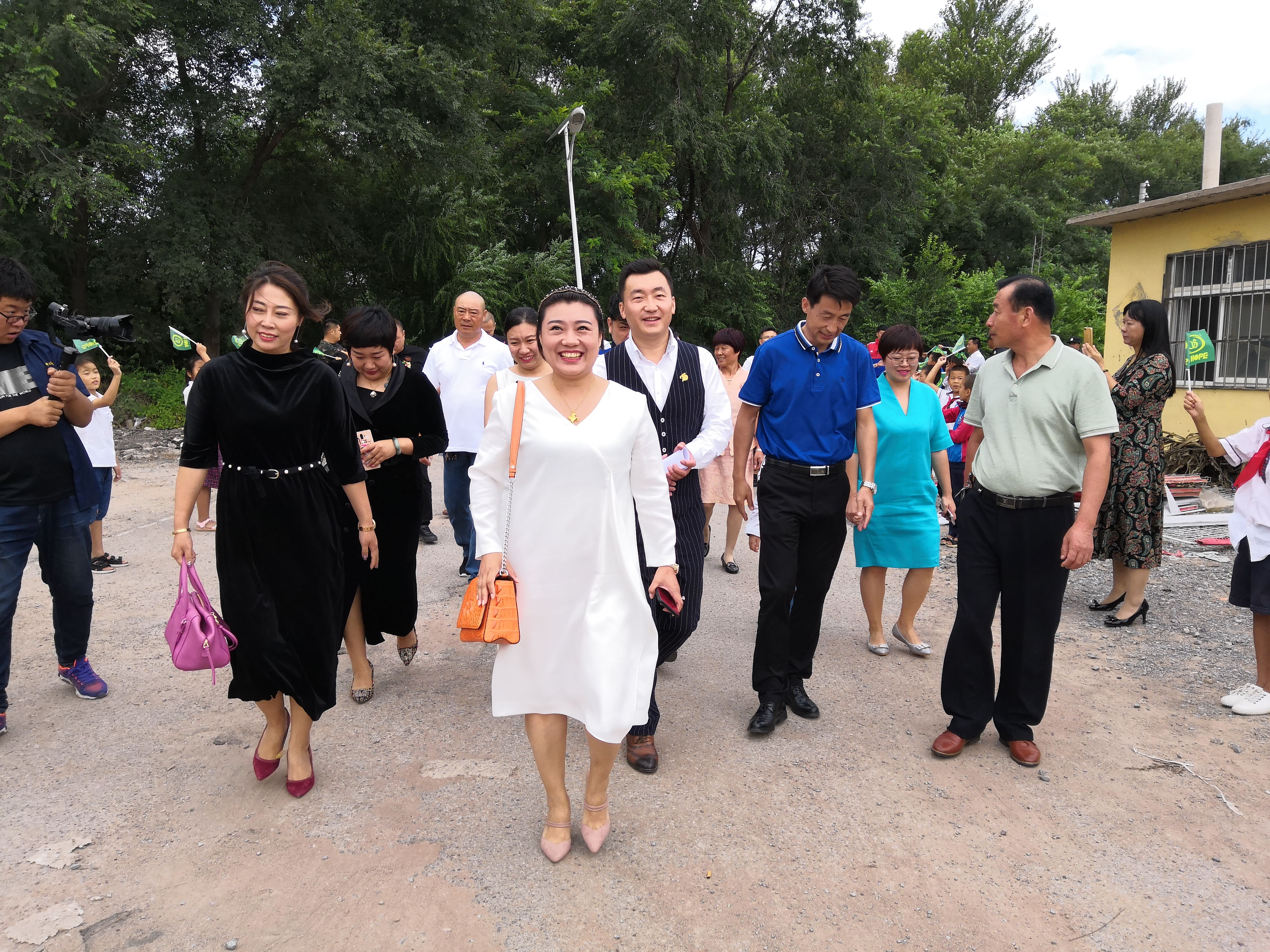 第160所 瓦房店市西杨乡开云线上登录李佳燚小学